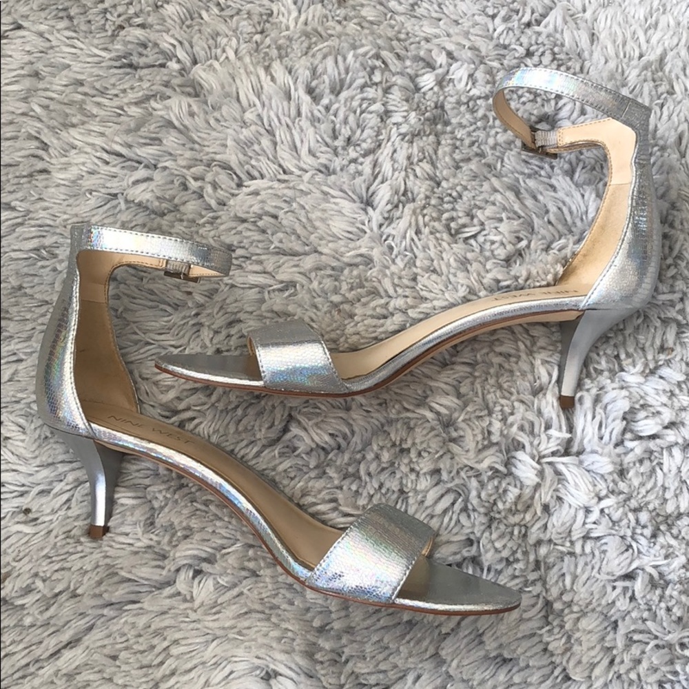 Nine West Silver iridescent kitten heels